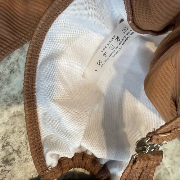 Chic Ribbed Bikini Set - Picture 4 of 4